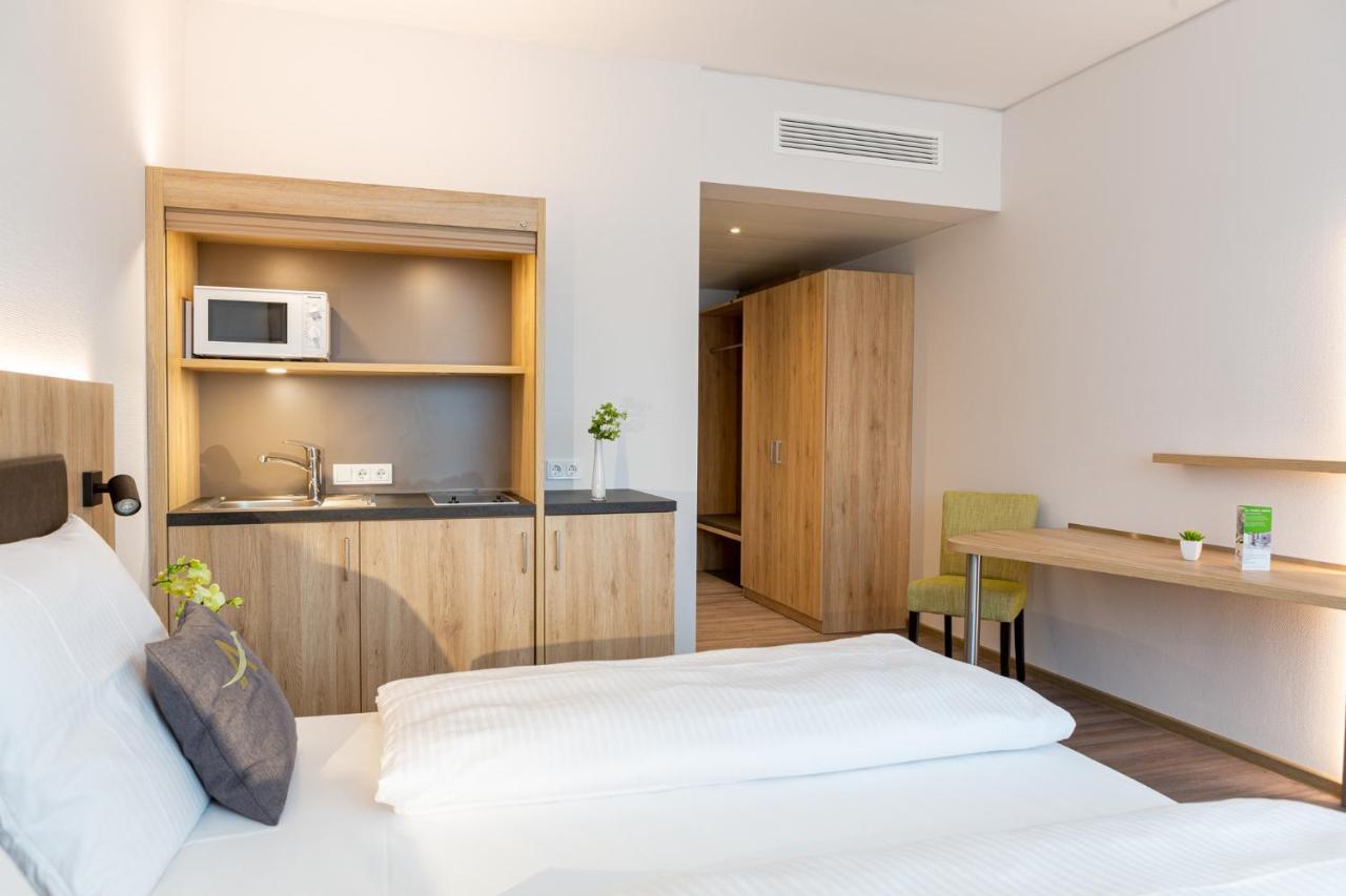 Aparthotel Am Pfaffenstein Klein-Winternheim エクステリア 写真
