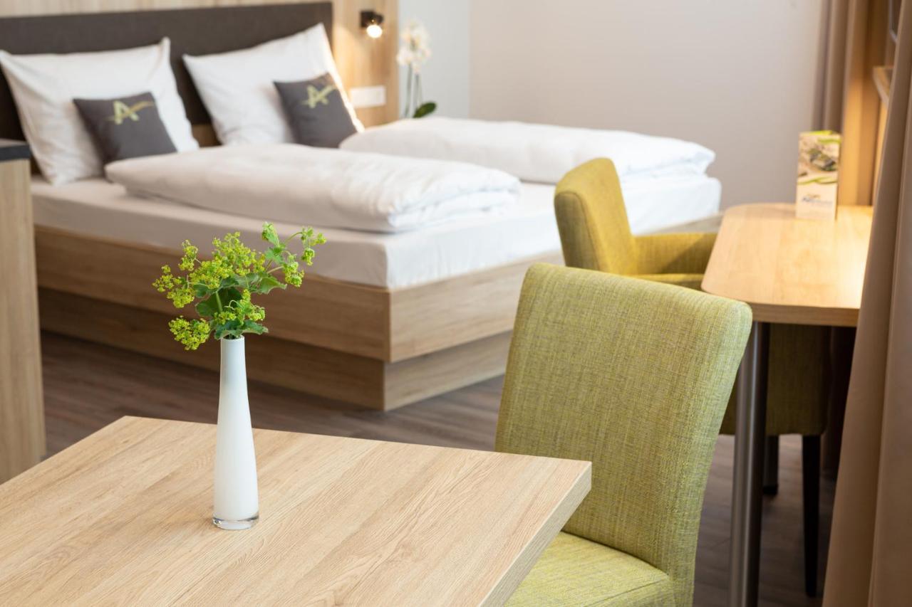 Aparthotel Am Pfaffenstein Klein-Winternheim エクステリア 写真